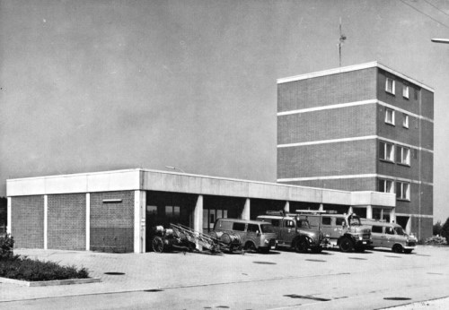 Gerätehaus mit Fuhrpark (1976)